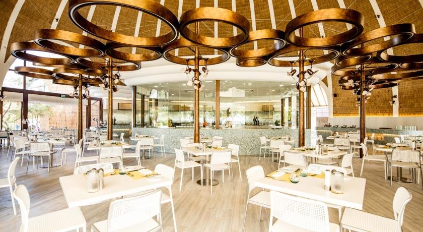 رستوران هتل هالیدی این مالدیو