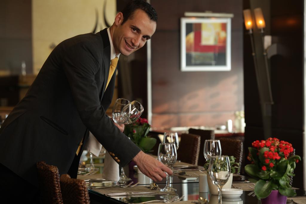 رستوران هتل رائوش ارجان بای روتانا بیروت