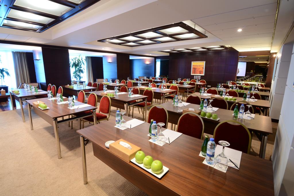 هتل رائوش ارجان بای روتانا بیروت