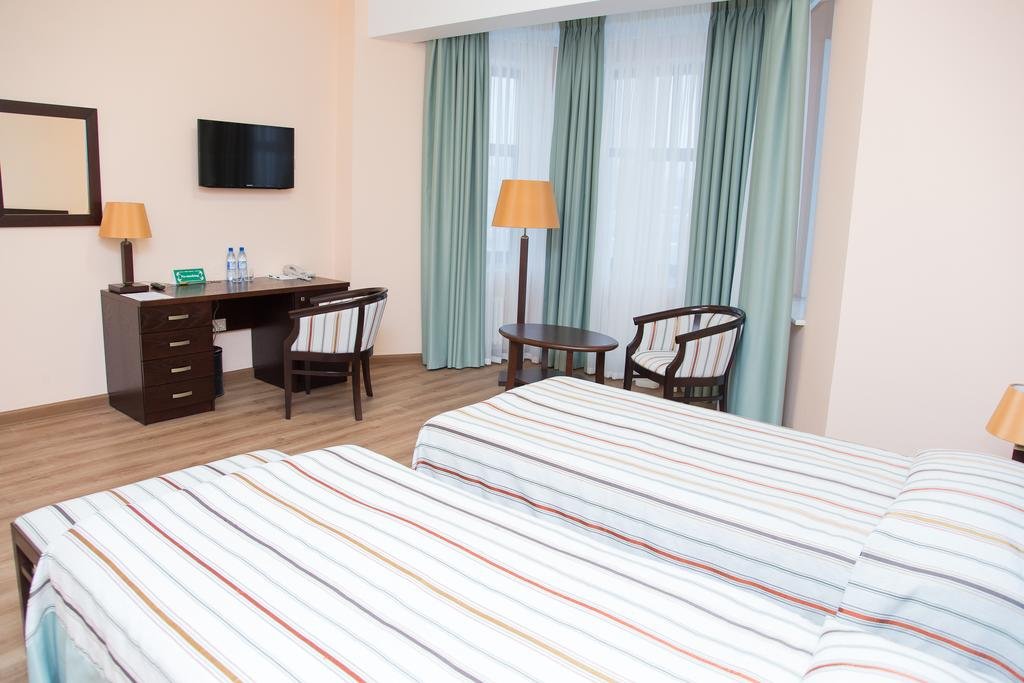 اتاق هتل ام اف کی گورنی سن پترزبورگ