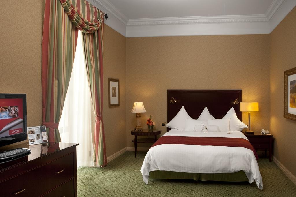 اتاق هتل تفلیس ماریوت