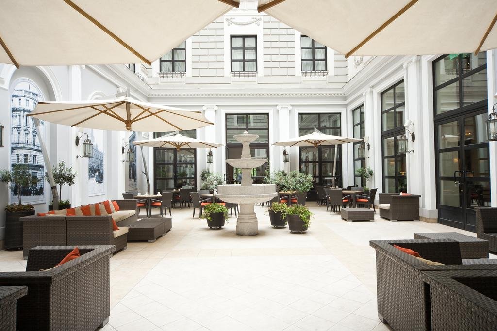 رستوران هتل تفلیس ماریوت