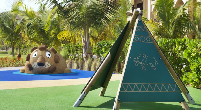 کیدز کلاب هتل دابل تری بای هیلتون مرجان