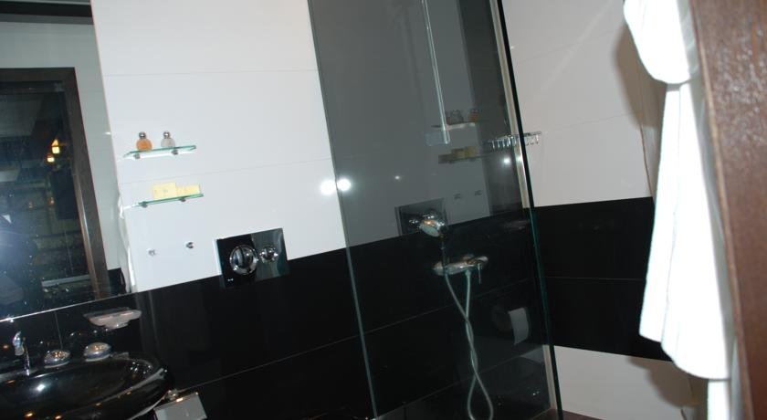 سرویس بهداشتی هتل باکسوس ایروان سرویس بهداشتی هتل باکسوس ایروان