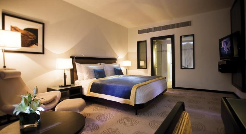 اتاق هتل آوانی دیره