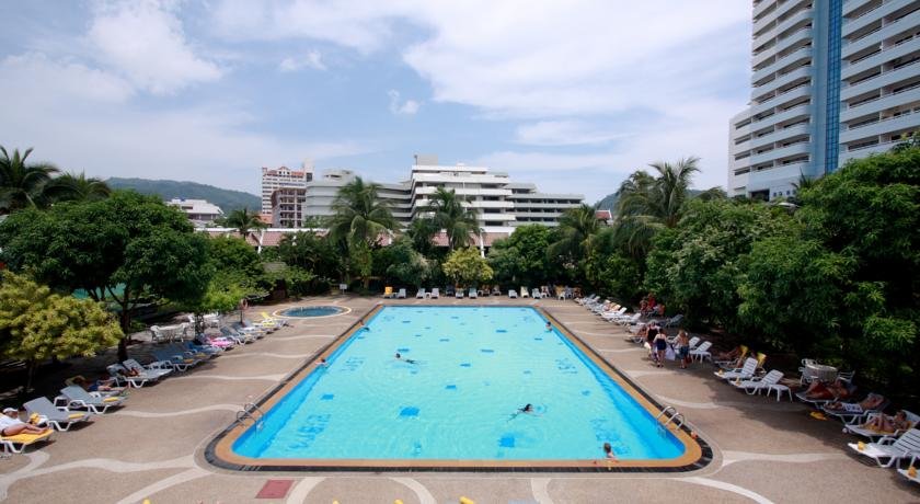 استخر هتل پاتونگ ریزورت پوکت تایلند