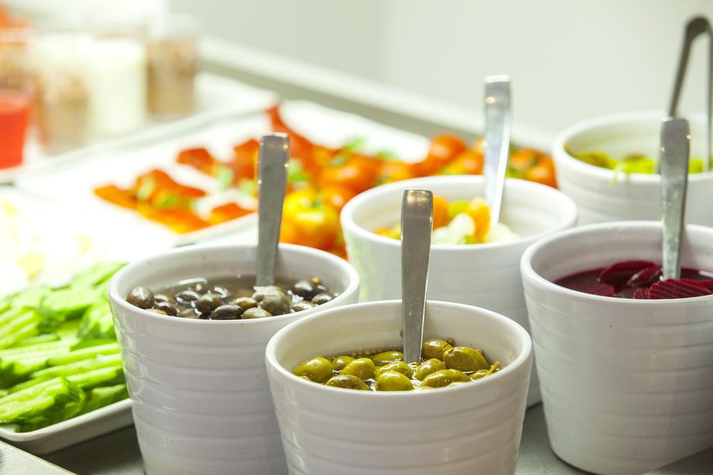 رستوران هتل آمورگوس بوتیک لارناکا