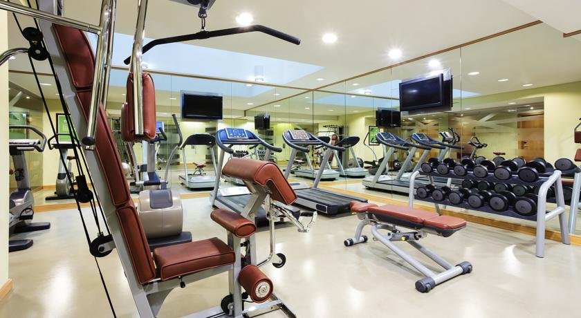 سالن بدنسازی هتل ایبیس الرقه دبی امارات متحده ی عربی