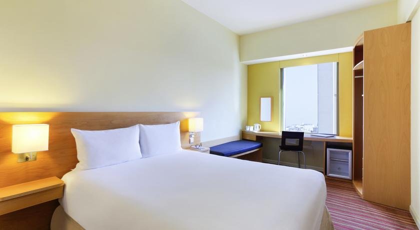 اتاق هتل ایبیس الرقه دبی امارات متحده ی عربی