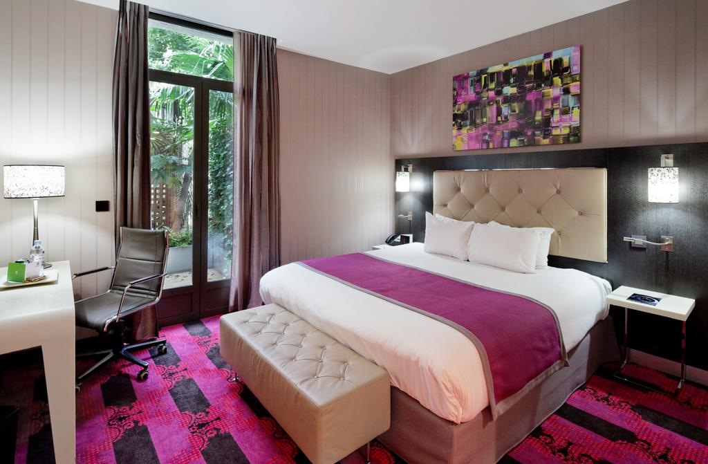 اتاق هتل هالیدی این پاریس نوتردام