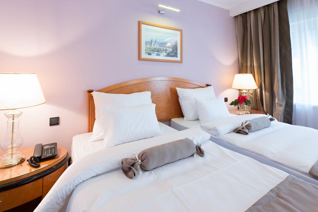 اتاق هتل استرلینگ