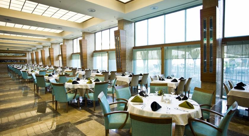 رستوران هتل هیلتون دالامان رستوران هتل هیلتون دالامان