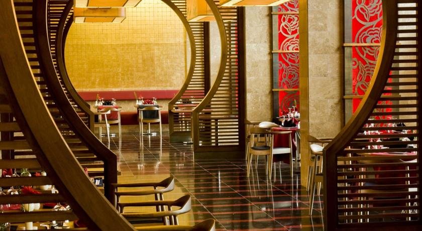 رستوران هتل هیلتون دالامان رستوران هتل هیلتون دالامان