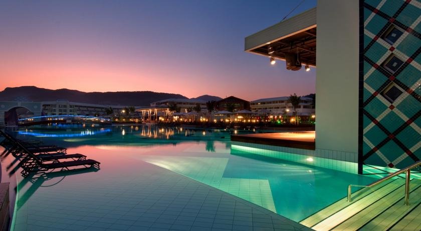 استخر هتل هیلتون دالامان استخر هتل هیلتون دالامان