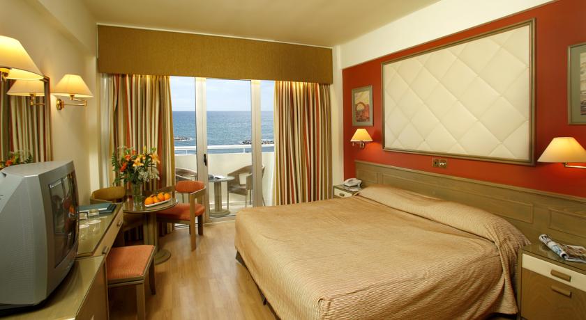 اتاق هتل لوردوس بیچ لارناکا