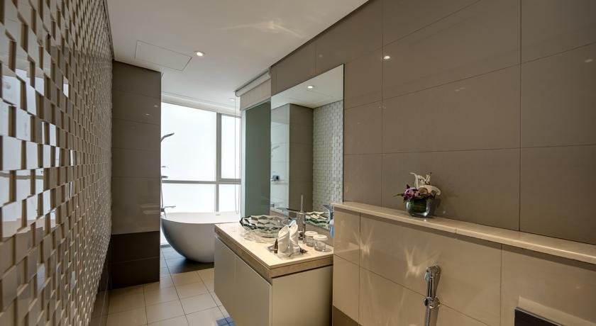 هتل رویال کنتیننتال