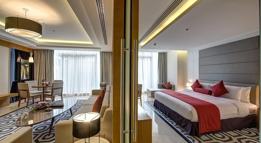 اتاق هتل رویال کنتیننتال