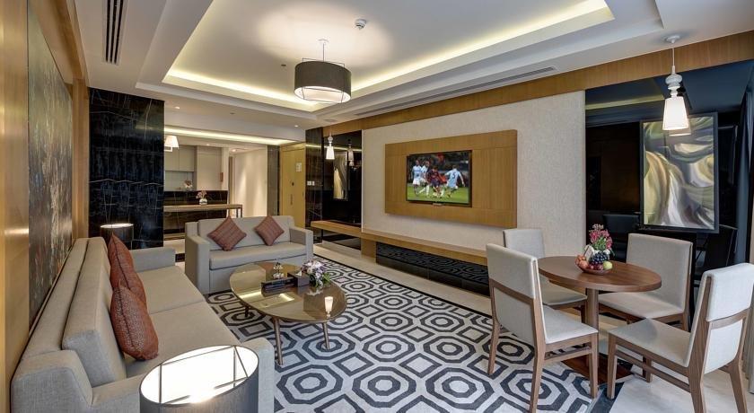 اتاق هتل رویال کنتیننتال