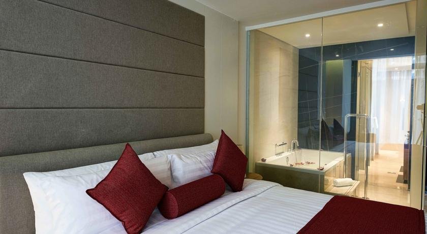 اتاق هتل رویال کنتیننتال