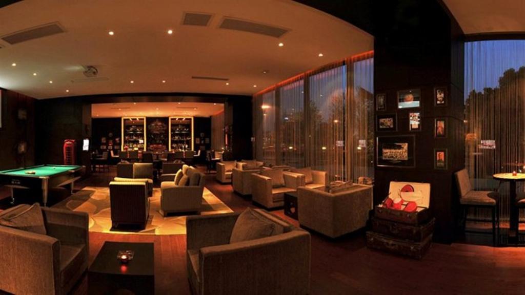 رستوران هتل گرند مترو پارک