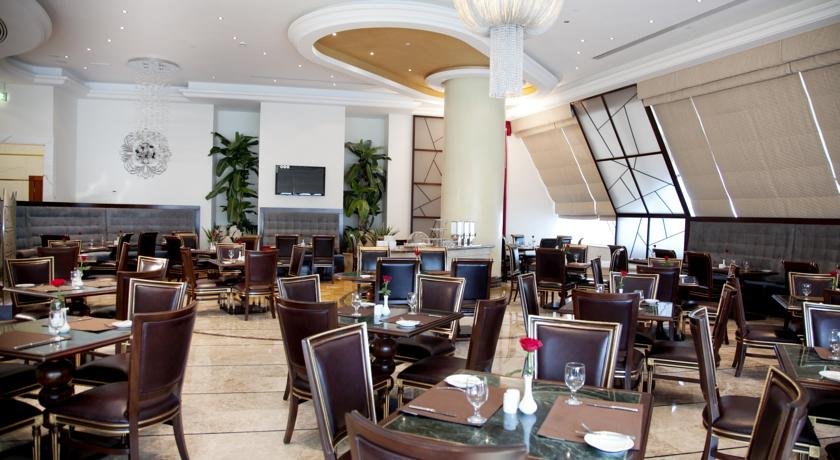 رستوران هتل گرند اکسلسیور دبی
