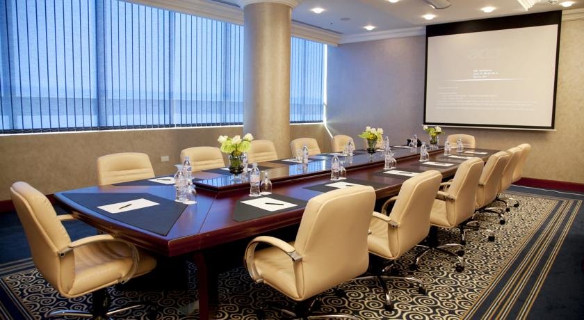 سالن کنفرانس هتل گرند اکسلسیور دبی