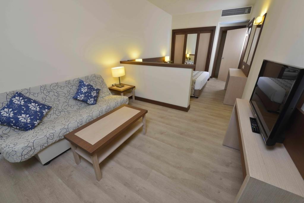 اتاق هتل لابراندا مارس مارماریس