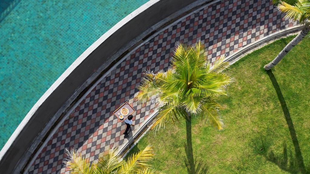 استخر هتل اینایا پوتری بالی