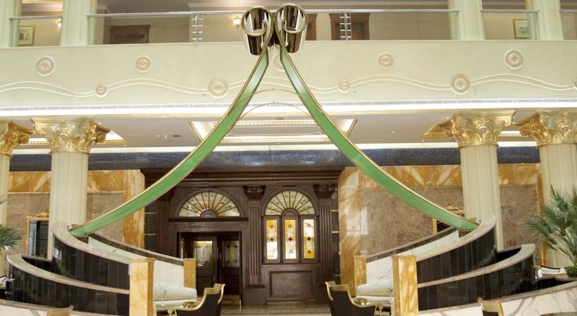 لابی هتل گرند اکسلسیور دبی