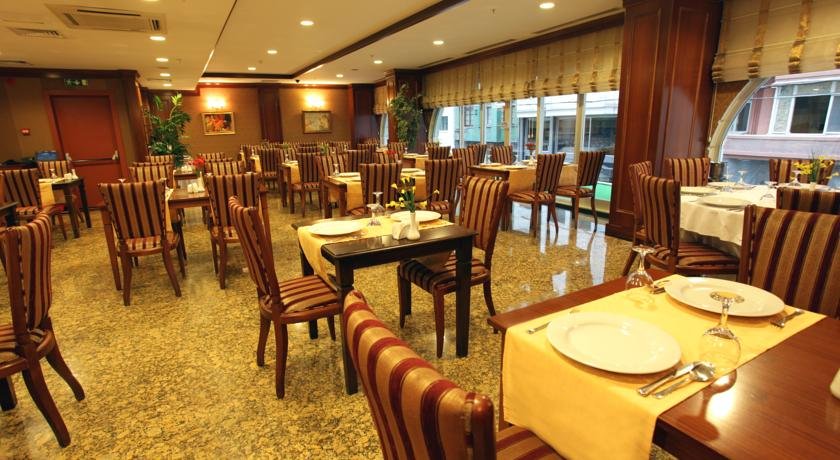 رستوران هتل گلدن پارک استانبول