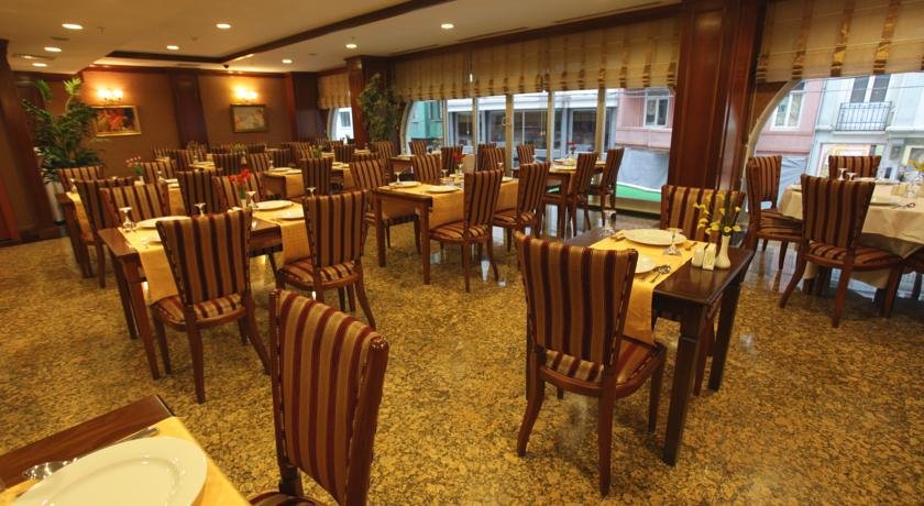 رستوران هتل گلدن پارک استانبول