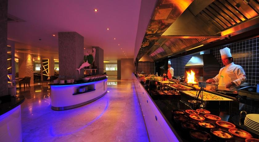 رستوران هتل بلو بی پلاتینیوم رستوران هتل بلو بی پلاتینیوم