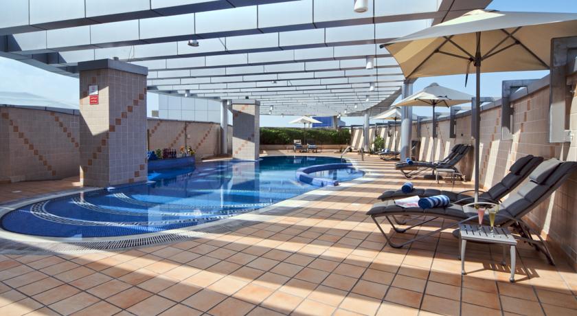 استخر هتل سیتی سیزن دبی