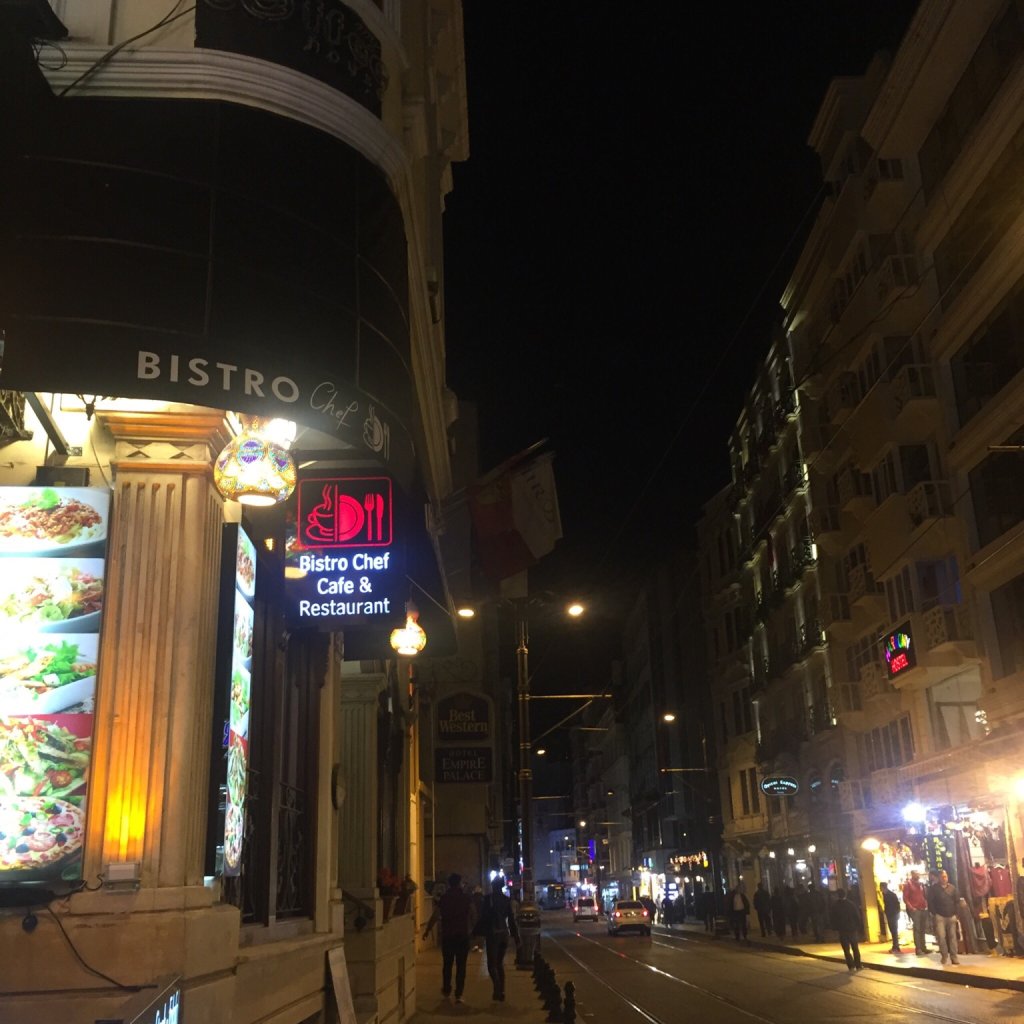 رستوران بیسترو شف استانبول