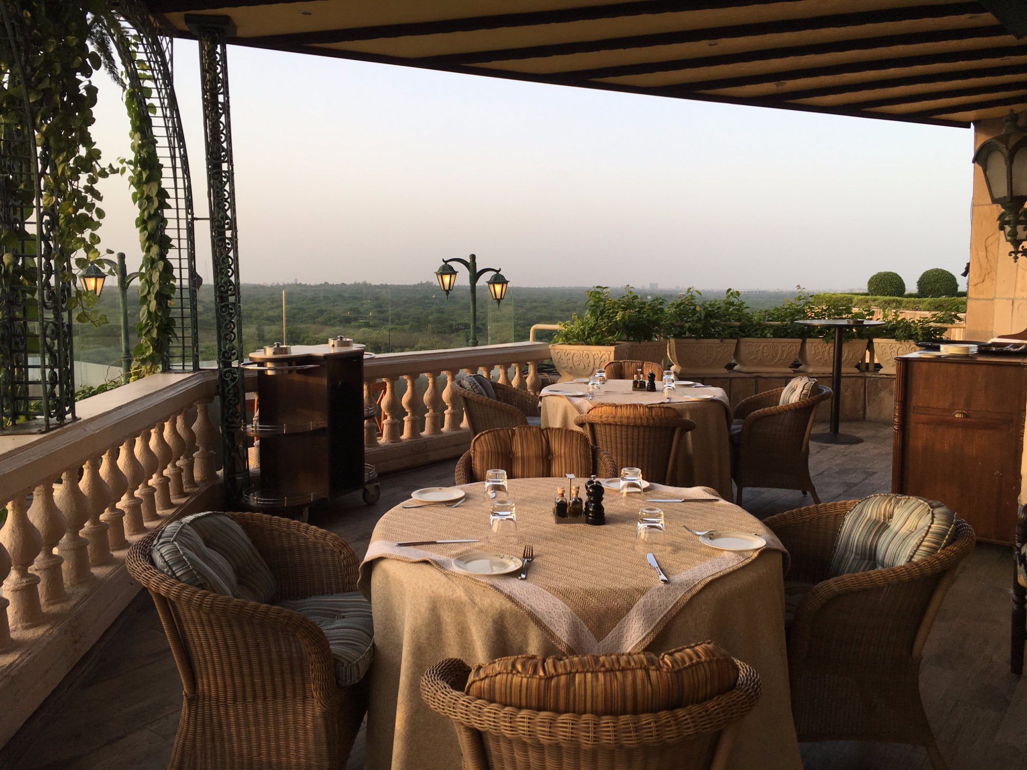 اوتیمو ات وست ویو