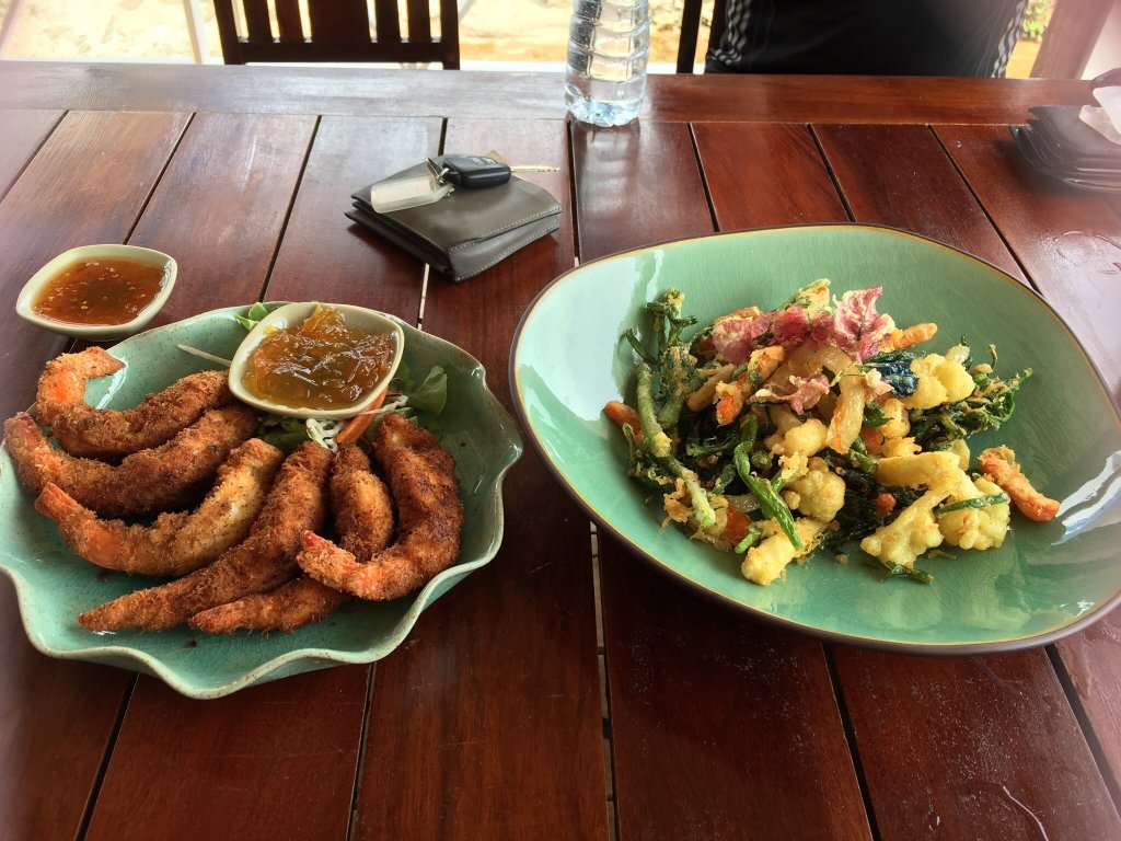 همینگ وِیز آن دِ بیچ