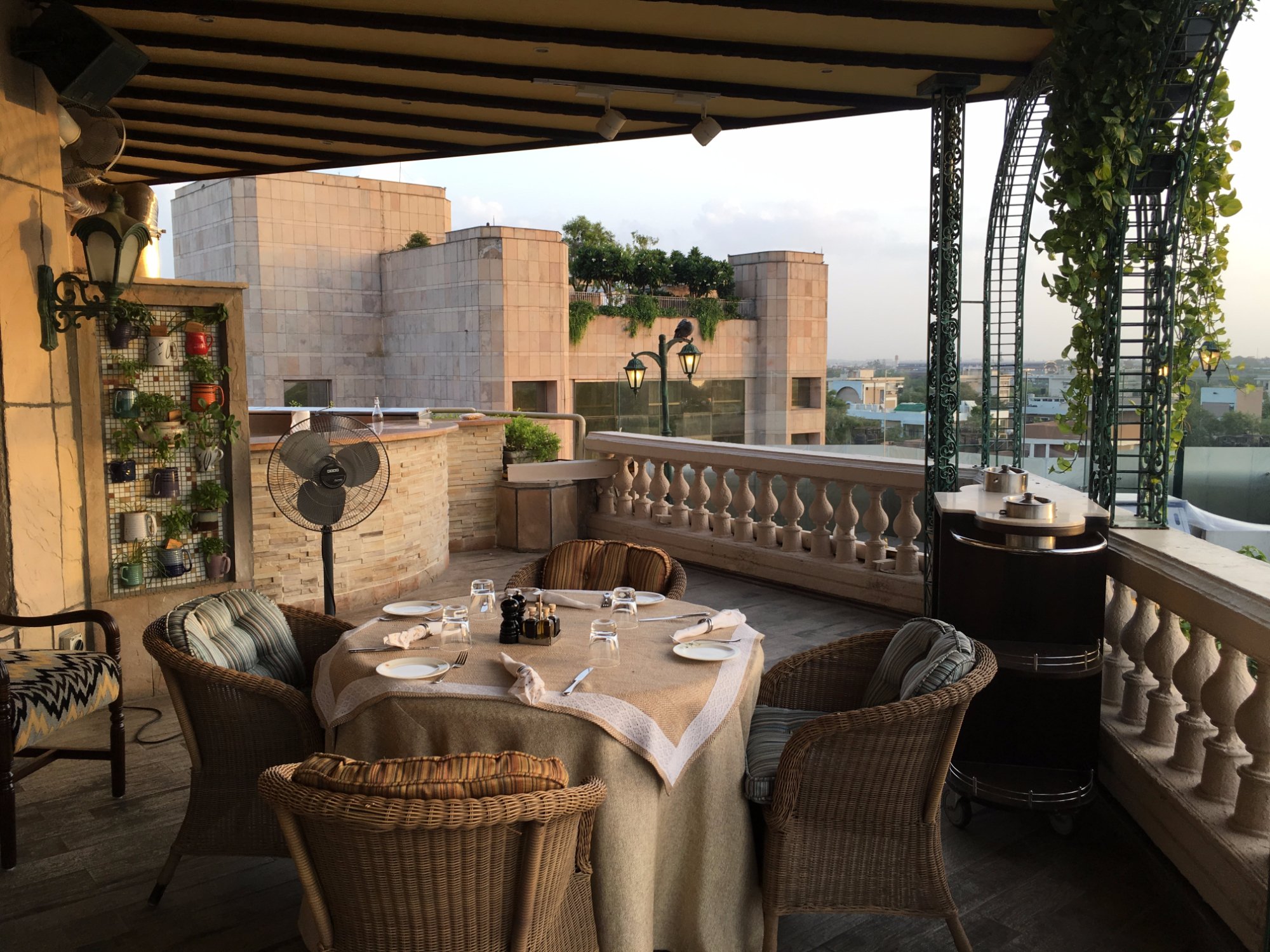 اوتیمو ات وست ویو