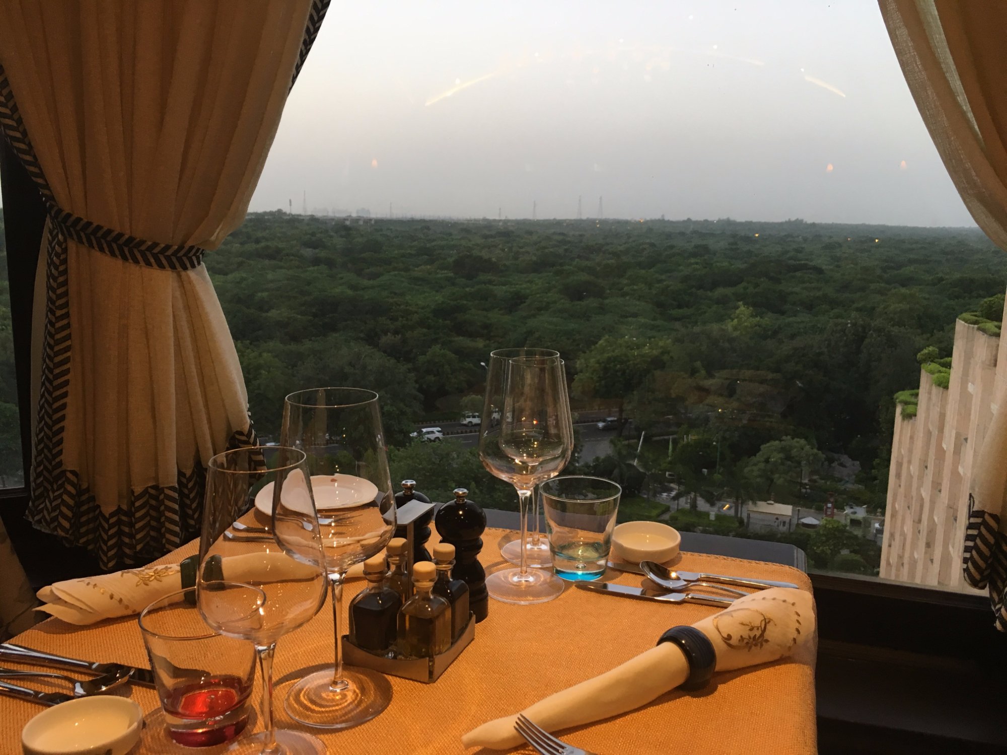 اوتیمو ات وست ویو